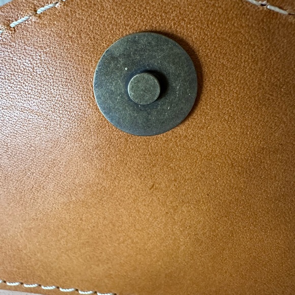 Portland Leather Goods Astoria Leather Crossbody Retro Collection, Honey - Picture 6 of 7